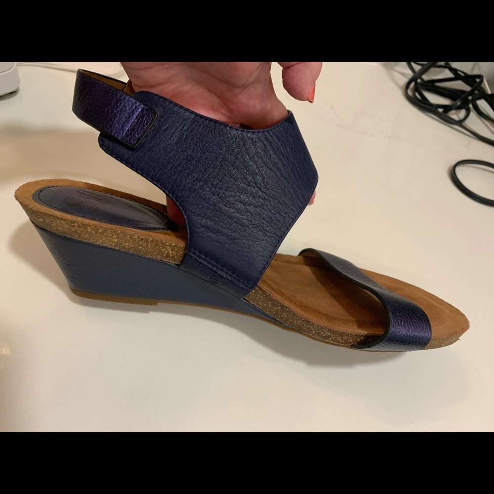 Sofft wedge sandals size 9w